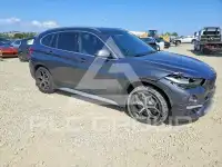 2018 BMW X1 фото