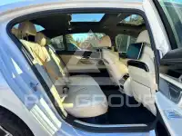 2018 BMW 750 фото