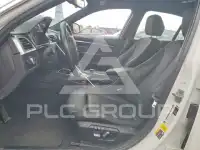 2018 BMW 330 photo