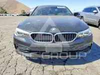 2018 BMW 530 photo