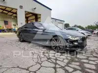 2018 BMW M760 фото