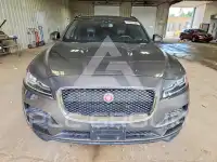 2018 Jaguar F-PACE photo
