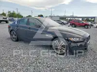 2018 Jaguar XE фото