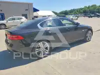 2018 Jaguar XE фото
