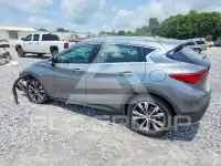 2018 Infinity QX30 photo