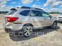 2018 Subaru Outback photo
