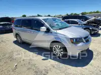 2018 Dodge CARAVAN фото