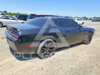 2018 Dodge CHALLENGER photo