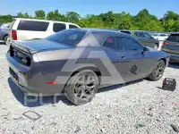 2018 Dodge CHALLENGER photo