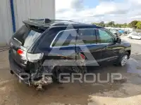 2018 Jeep CHEROKEE фото