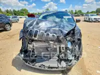 2018 Jeep CHEROKEE фото