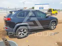2018 Jeep CHEROKEE photo