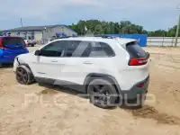2018 Jeep CHEROKEE photo