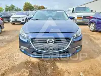 2018 Mazda 3 photo