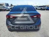 2018 Mazda 3 photo