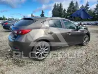 2018 Mazda 3 photo