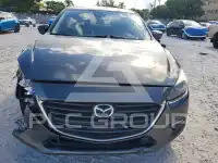 2018 Mazda 3 photo