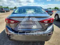 2018 Mazda 3 photo
