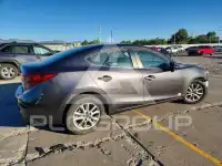 2018 Mazda 3 фото