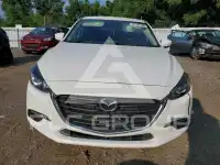 2018 Mazda 3 photo