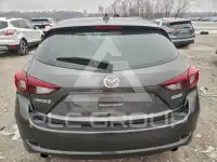 2018 Mazda 3 photo