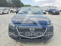 2018 Mazda 3 photo