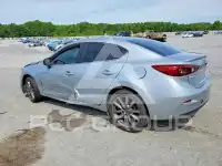 2018 Mazda 3 photo