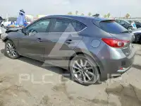 2018 Mazda 3 фото