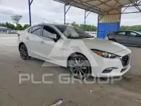 2018 Mazda 3 photo