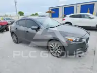 2018 Mazda 3 photo