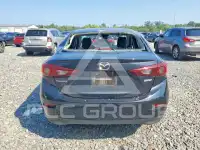 2018 Mazda 3 photo