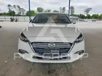 2018 Mazda 3 photo