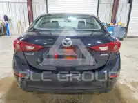 2018 Mazda 3 photo