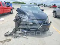 2018 Mazda 3 photo