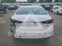 2018 Mazda 3 photo