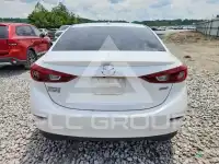 2018 Mazda 3 photo