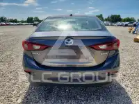2018 Mazda 3 photo