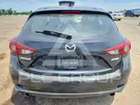 2018 Mazda 3 photo