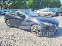 2018 Mazda 3 photo