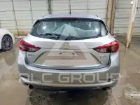 2018 Mazda 3 photo