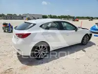 2018 Mazda 3 photo