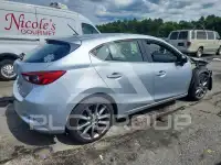 2018 Mazda 3 photo