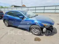 2018 Mazda 3 photo