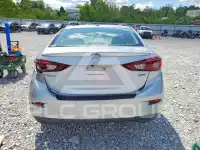 2018 Mazda 3 photo
