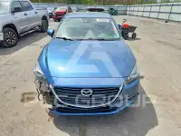 2018 Mazda 3 photo