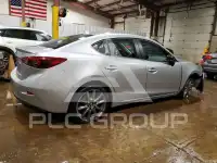 2018 Mazda 3 photo