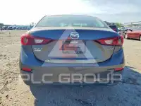 2018 Mazda 3 photo