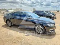2018 Lincoln MKZ photo