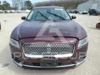 2018 Lincoln Continental photo