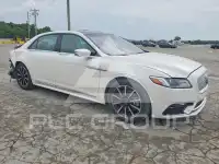 2018 Lincoln Continental photo
